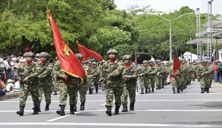 Las Fuerzas Militares hicieron una demostración de sus capacidades.