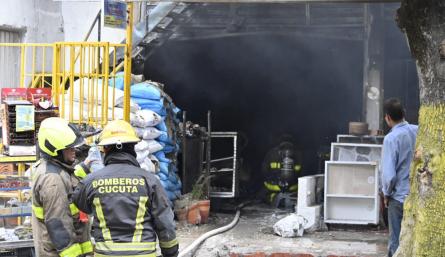 Incendio en una ferretería de Cúcuta
