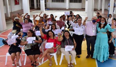 25 víctimas del conflicto fueron certificadas como operarias de máquina industrial./Foto: cortesía