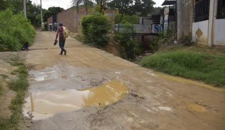Algunas calles de Cuberos Niño están en mal estado. 