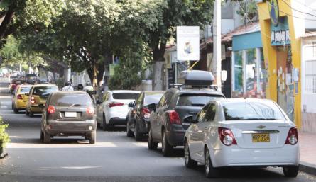 Carros en Quinta Oriental