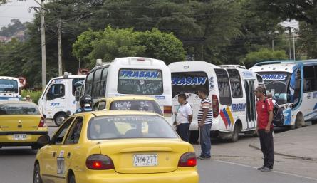 Empresas proponer crear cuerpo de agentes de transporte