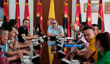 Líderes de San Calixto, Tibú y La Gabarra le solicitaron al gobernador Silvano Serrano mantenimiento vial./Foto cortesía