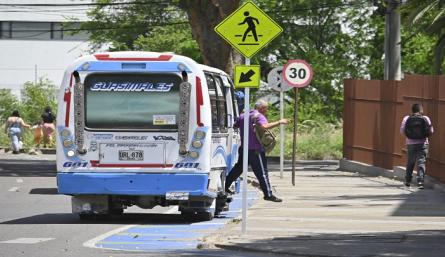 En junio de este año, el pasaje pasó de $2.200 a $2.400.  / Foto: Jorge Gutiérrez / La Opinión 