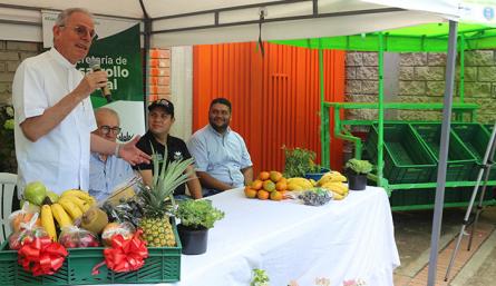 Entrega de módulos para la cooperativa multiactiva - mercado libre de Cúcuta -Coomerlibre./Foto: cortesía