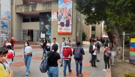 El Consejo Superior universitario convocó de nuevo para mañana y el sábado la Consulta/Foto Orlando Carvajal/La Opinión