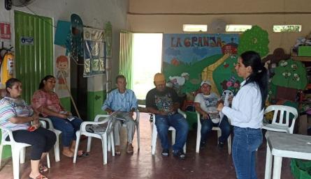 Sesión del comité de control social de Agua Clara./Foto cortesía