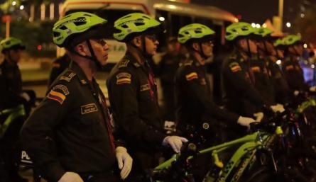 La alcaldía entregó equipos a uniformados que conforman este escuadrón/Foto Cortesía