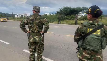 El ejército y la policía tiene dispuestos controles en las distintas carreteras del departamento./Foto cortesía