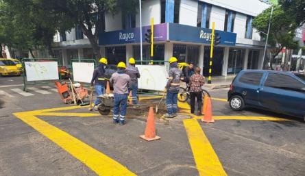 En Cúcuta, pintan hasta los huecos 