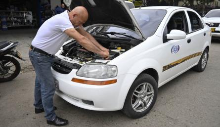 Arreglo de carros venezolanos