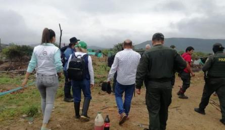 Desalojaron terreno invadido cerca del Aeropuerto Camilo Daza