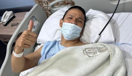 El alcalde Jorge Acevedo después de la operación en la Clínica Norte/Foto cortesía