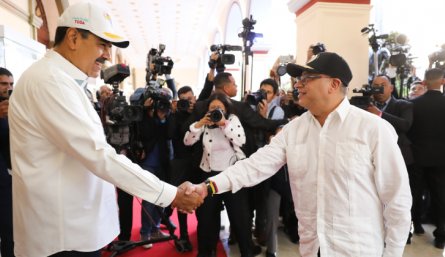 El presidente Gustavo Petro aún mantiene su silencio frente a la decisión del Tribunal Supremo de Justicia que ratificó la victoria de Nicolás Maduro como presidente electo de Venezuela. / Foto Colprensa