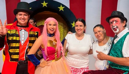 Torombolo y su familia, un quinteto que hace reír a Cúcuta