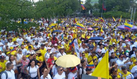 Marcha por Uribe