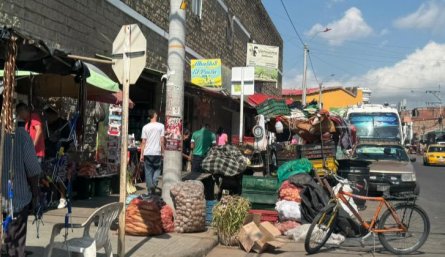 Invasión al espacio en el centro