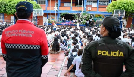 Trabajo articulado entre las autoridades para prevenir el consumo de drogas en los colegios