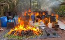 La Armada, el Ejército y la Policía destruyeron cinco laboratorios de pasta base de coca en Cumaribo, Vichada, que generaban millonarios ingresos al Frente 44 'Antonio Ricaurte' del Estado Mayor Central.