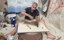 MARROQUI COMIENDO PERRO 