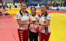 Maryuri Ureña, medallista de oro, campañada de la gerenta de Liga Alejandra Montañés y de la entrenadora Johana Orozco. 