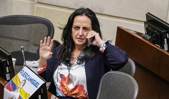 Cabal-María-Fernanda
