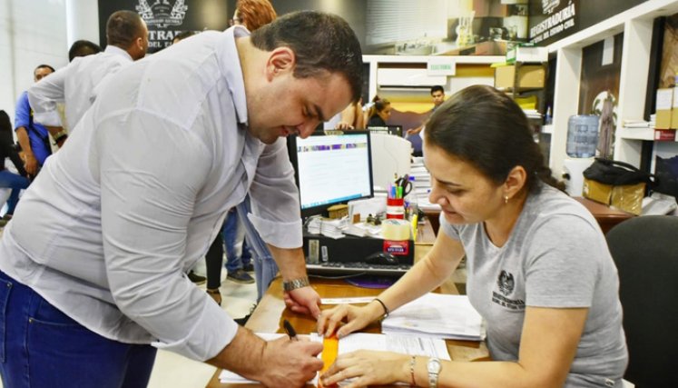Este fue el momento en el que Jesús Sepúlveda Bermont se inscribió  ante la Registraduría para ser candidato al Concejo de Cúcuta por Colombia Renaciente, en 2019. / Foto Cortesía