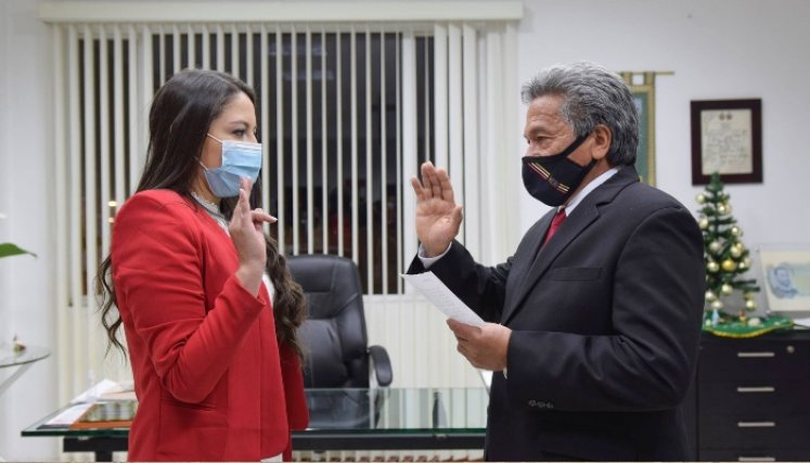 Se posesionaron las secretarias de Gobierno, Leidy Parra y Hacienda, Yamile Rodríguez. 