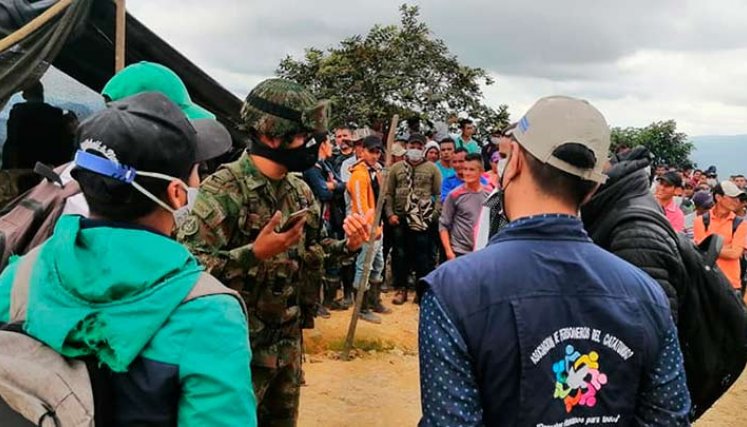 Las fuerzas sociales del Catatumbo le reclamaron ayer al Gobierno Nacional por el inicio de las fumigaciones de cultivos ilícitos, al tiempo que le cuestionaron por el incumplimiento de los acuerdos de paz Nacional 