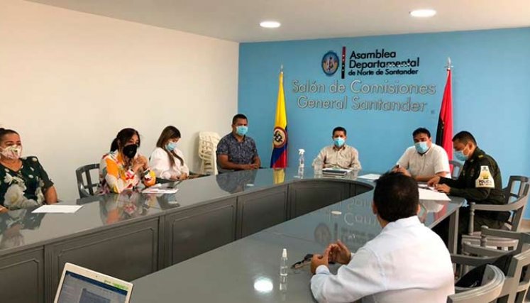 Autoridades analizaron lo que está pasando con el sacrificio de ganado. Foto Cortesía