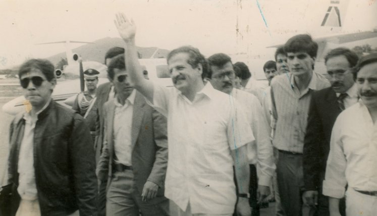 La fotografìa fue tomada pocos meses antes de la muerte de Luis Carlos Galán