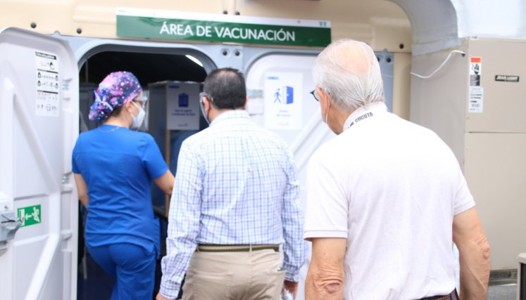 Área de vacunación en el Huem. /Foto: Cortesía