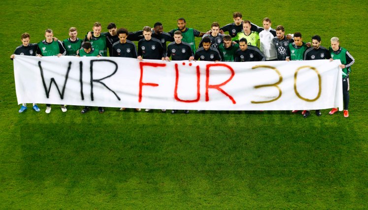 La selección alemana envió un mensaje alusivo a los 30 Derechos Humanos, por la explotación laboral en Catar. 