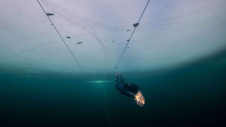  Arthur Guérin-Boëri logró bajar más de 120 metros bajo hielo. AFP