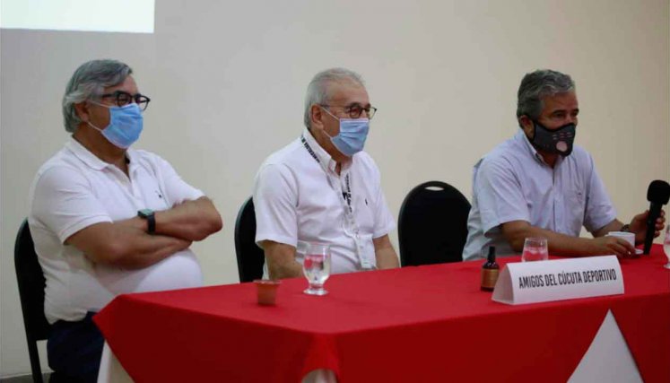 Arturo Acosta, Jairo Yáñez y Jorge Luis Pinto. 