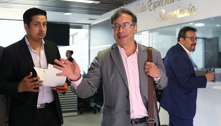 Senador, Gustavo Petro.