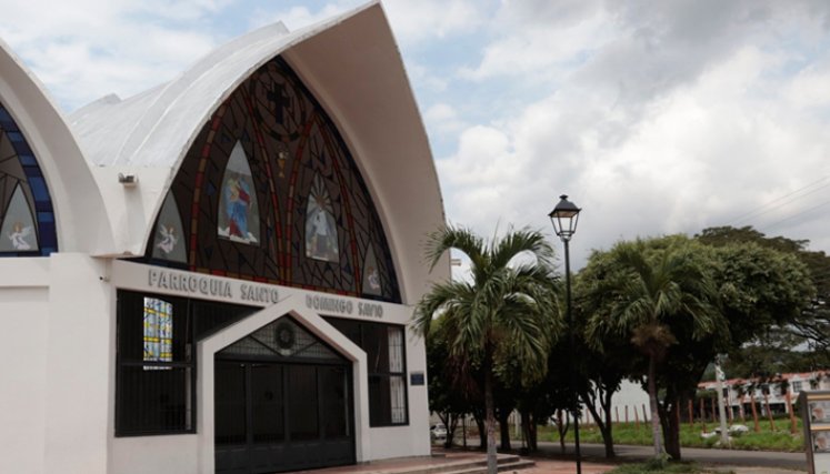 Iglesia Santo Domingo Savio en Cámbulos