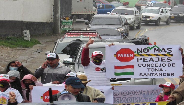 La lluvia impidió que la marcha continuará hasta Mutiscua./ Foto: Roberto Ospino/ La Opinión 
