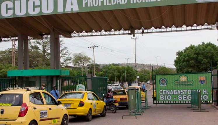 Ayer, en Canabastos, los comerciantes se enteraron de los detalles para acceder a un crédito/Foto Alfredo Esévez/La Opinión