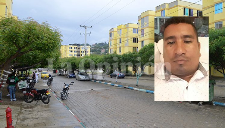 En la vía principal de Cormoranes estaba parqueado el vehículo en el que finalmente fue asesinado José Echavarría.