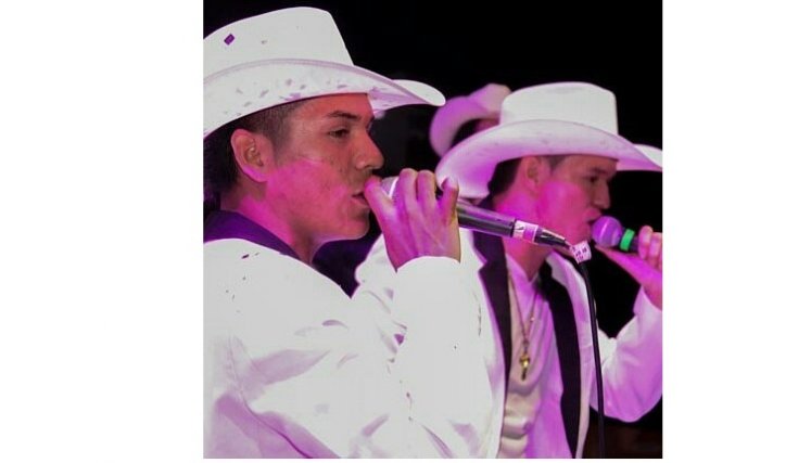 Han cantando en los diferentes municipios del departamento.