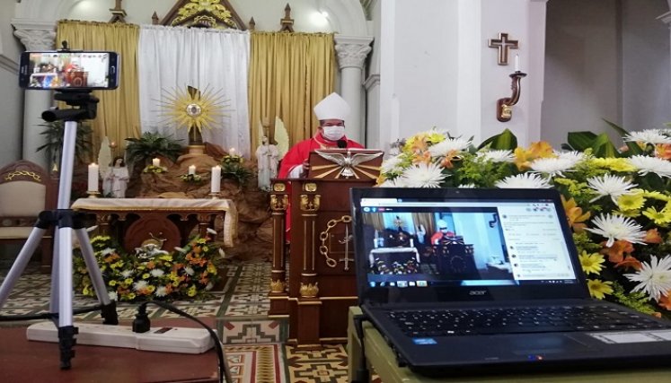 : La virtualidad continuará apoyando la transmisión de las celebraciones litúrgicas. Foto: Cortesía/ La Opinión 
