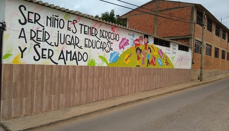 El proyecto se adelanta desde hace más de 4 años. Los cómics que los estudiantes han creado son para resolver sus conflictos escolares y familiares. /Foto: Cortesía/ La Opinión 