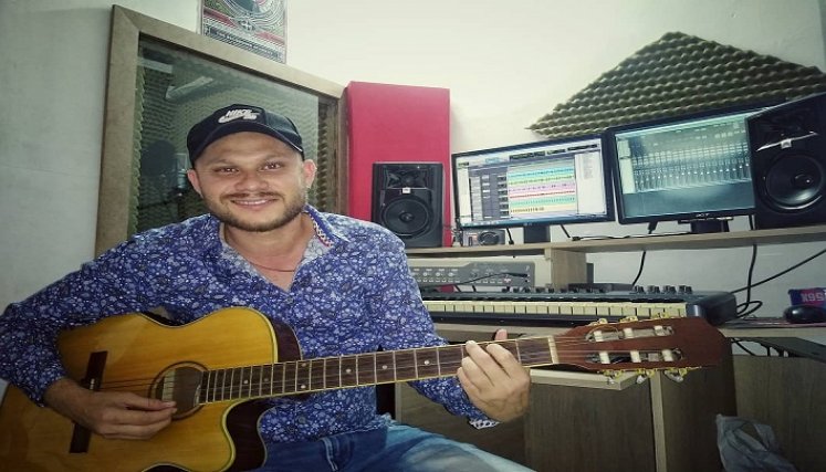 Óscar Guerrero se enamoró del vallenato cuando llegó a Ocaña, donde en cada esquina sonaba un acordeón./Foto: Cortesía