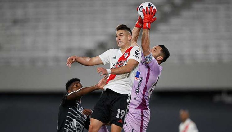 Rafael Santos Borré, delantero colombiano.