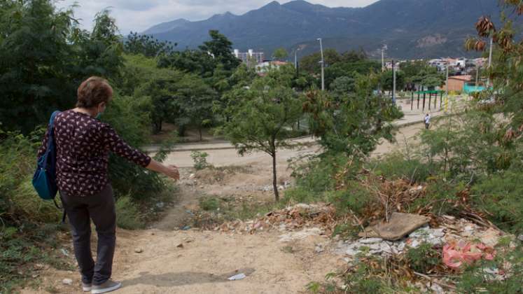 l Sol, aunque carece de espacios públicos propios, está rodeado de otros barrios que gozan en infraestructura