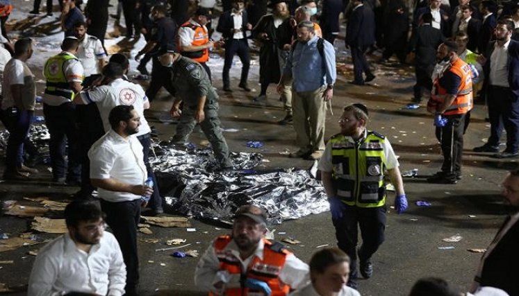 Una estampida gigante durante una peregrinación judía en el norte de Israel./Foto: AFP