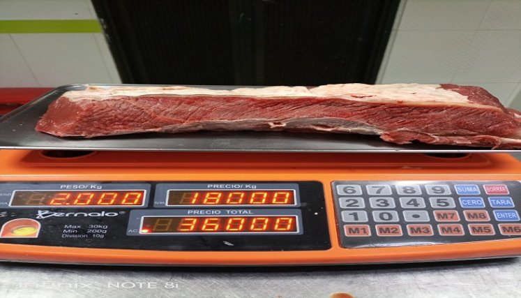 Por la competencia de precios impuestos en los mercados provoco el aumento del precio de la carne en pie. /Cortesía /La Opinión.