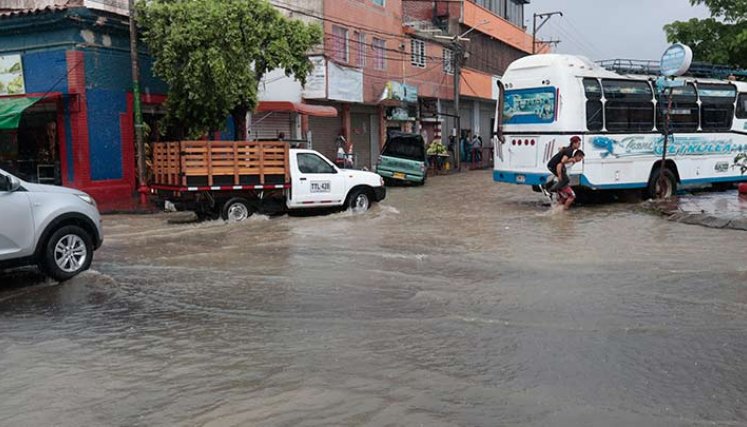 Con el más mínimo aguacero la ciudad se inunda./Foto Alfredo Estévez