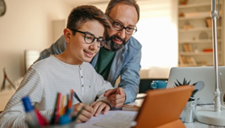 El curso permite el uso de recursos como: videos, tutoriales, retos, quices e historietas, entre otras herramientas lúdicas de aprendizaje.  / Foto: Cortesía
